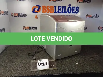 LOTE 054 - 01 MÁQUINA DE GELO ICMA0155B MARCA SPRINGER 220V. (LIGANDO) (NO ESTADO) ATENÇÃO! FAZER A VISITAÇÃO ANTES DE ARREMATAR, NÃO SABEMOS SE FUNCIONA. LEILÃO NÃO TEM GARANTIA E NEM DEVOLUÇÃO, SUJEITO A POSSÍVEIS AVARIAS VISÍVEIS/OCULTAS E/OU AUSÊNCIA DE COMPONENTES.