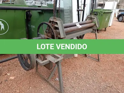 LOTE 484 - 01 CALANDRA DE 1M DE LARGURA. (NO ESTADO) ATENÇÃO! FAZER A VISITAÇÃO ANTES DE ARREMATAR, NÃO SABEMOS SE FUNCIONA. LEILÃO NÃO TEM GARANTIA E NEM DEVOLUÇÃO, SUJEITO A POSSÍVEIS AVARIAS VISÍVEIS/OCULTAS E/OU AUSÊNCIA DE COMPONENTES.