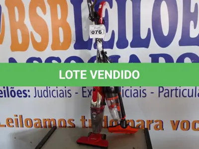 LOTE 076 - 02 ASPIRADORES DE PÓ MARCAS E MODELOS DIVERSOS. (NO ESTADO) ATENÇÃO! FAZER A VISITAÇÃO ANTES DE ARREMATAR, NÃO SABEMOS SE FUNCIONA. LEILÃO NÃO TEM GARANTIA E NEM DEVOLUÇÃO, SUJEITO A POSSÍVEIS AVARIAS VISÍVEIS/OCULTAS E/OU AUSÊNCIA DE COMPONENTES.