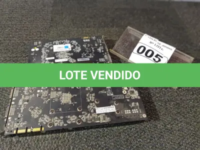 LOTE 005 - 02 PLACAS DE VÍDEO, SENDO 01 DE 1GB E 01 DE 512MB. (NO ESTADO) ATENÇÃO! FAZER A VISITAÇÃO ANTES DE ARREMATAR, NÃO SABEMOS SE FUNCIONA. LEILÃO NÃO TEM GARANTIA E NEM DEVOLUÇÃO, SUJEITO A POSSÍVEIS AVARIAS VISÍVEIS/OCULTAS E/OU AUSÊNCIA DE COMPONENTES.