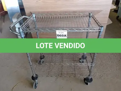 LOTE 060 - 01 CARRINHO PARA COPA COM 03 BANDEJAS E RODINHAS. (NO ESTADO) ATENÇÃO! FAZER A VISITAÇÃO ANTES DE ARREMATAR, NÃO SABEMOS SE FUNCIONA. LEILÃO NÃO TEM GARANTIA E NEM DEVOLUÇÃO, SUJEITO A POSSÍVEIS AVARIAS VISÍVEIS/OCULTAS E/OU AUSÊNCIA DE COMPONENTES.