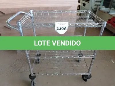 LOTE 280 - 01 CARRINHO PARA COPA COM 03 BANDEJAS E RODINHAS. (NO ESTADO) ATENÇÃO! FAZER A VISITAÇÃO ANTES DE ARREMATAR, NÃO SABEMOS SE FUNCIONA. LEILÃO NÃO TEM GARANTIA E NEM DEVOLUÇÃO, SUJEITO A POSSÍVEIS AVARIAS VISÍVEIS/OCULTAS E/OU AUSÊNCIA DE COMPONENTES.