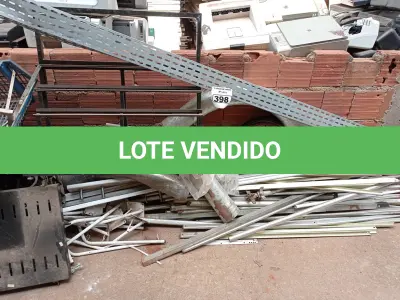 LOTE 398 - 01 LOTE DE FERRAGENS DIVERSAS. (NO ESTADO) ATENÇÃO! FAZER A VISITAÇÃO ANTES DE ARREMATAR, NÃO SABEMOS SE FUNCIONA. LEILÃO NÃO TEM GARANTIA E NEM DEVOLUÇÃO, SUJEITO A POSSÍVEIS AVARIAS VISÍVEIS/OCULTAS E/OU AUSÊNCIA DE COMPONENTES.