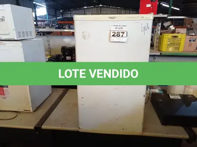 LOTE 287 - 01 FRIGOBAR COMPACTO 120 MARCA CONSUL. (NO ESTADO) ATENÇÃO! FAZER A VISITAÇÃO ANTES DE ARREMATAR, NÃO SABEMOS SE FUNCIONA. LEILÃO NÃO TEM GARANTIA E NEM DEVOLUÇÃO, SUJEITO A POSSÍVEIS AVARIAS VISÍVEIS/OCULTAS E/OU AUSÊNCIA DE COMPONENTES.