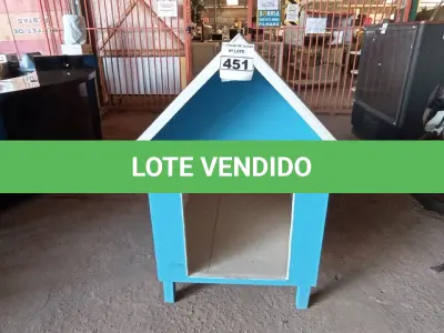 LOTE 451 - 01 CASA DE PET NA COR AZUL. (NO ESTADO) ATENÇÃO! FAZER A VISITAÇÃO ANTES DE ARREMATAR, NÃO SABEMOS SE FUNCIONA. LEILÃO NÃO TEM GARANTIA E NEM DEVOLUÇÃO, SUJEITO A POSSÍVEIS AVARIAS VISÍVEIS/OCULTAS E/OU AUSÊNCIA DE COMPONENTES.