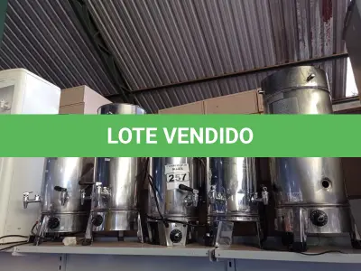 LOTE 257 - 05 CAFETEIRAS EM INOX COM AVARIAS. (NO ESTADO) ATENÇÃO! FAZER A VISITAÇÃO ANTES DE ARREMATAR, NÃO SABEMOS SE FUNCIONA. LEILÃO NÃO TEM GARANTIA E NEM DEVOLUÇÃO, SUJEITO A POSSÍVEIS AVARIAS VISÍVEIS/OCULTAS E/OU AUSÊNCIA DE COMPONENTES.