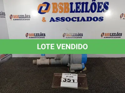 LOTE 351 - 01 MOTOR DE INDUÇÃO MONOFÁSICO DE GAIOLA 220V COM AVARIAS. (NO ESTADO) ATENÇÃO! FAZER A VISITAÇÃO ANTES DE ARREMATAR, NÃO SABEMOS SE FUNCIONA. LEILÃO NÃO TEM GARANTIA E NEM DEVOLUÇÃO, SUJEITO A POSSÍVEIS AVARIAS VISÍVEIS/OCULTAS E/OU AUSÊNCIA DE COMPONENTES.