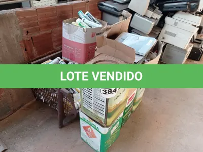 LOTE 384 - 01 LOTE COM GRANDE QUANTIDADE DE SELANTES DIVERSOS, 03 LATAS DE TINTAS INCOMPLETAS E 01 LATA DE ADESIVO COLOMBRÁS.  (NO ESTADO) ATENÇÃO! FAZER A VISITAÇÃO ANTES DE ARREMATAR, NÃO SABEMOS SE FUNCIONA. LEILÃO NÃO TEM GARANTIA E NEM DEVOLUÇÃO, SUJEITO A POSSÍVEIS AVARIAS VISÍVEIS/OCULTAS E/OU AUSÊNCIA DE COMPONENTES.