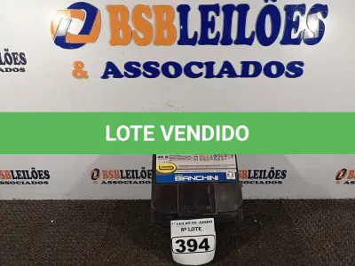 LOTE 394 - 01 BATERIA PARA VEÍCULO DE 40AH. (NO ESTADO) ATENÇÃO! FAZER A VISITAÇÃO ANTES DE ARREMATAR, NÃO SABEMOS SE FUNCIONA. LEILÃO NÃO TEM GARANTIA E NEM DEVOLUÇÃO, SUJEITO A POSSÍVEIS AVARIAS VISÍVEIS/OCULTAS E/OU AUSÊNCIA DE COMPONENTES.