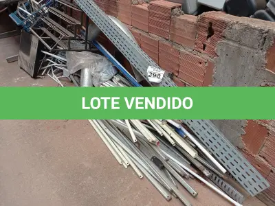LOTE 398 - 01 LOTE DE FERRAGENS DIVERSAS. (NO ESTADO) ATENÇÃO! FAZER A VISITAÇÃO ANTES DE ARREMATAR, NÃO SABEMOS SE FUNCIONA. LEILÃO NÃO TEM GARANTIA E NEM DEVOLUÇÃO, SUJEITO A POSSÍVEIS AVARIAS VISÍVEIS/OCULTAS E/OU AUSÊNCIA DE COMPONENTES.