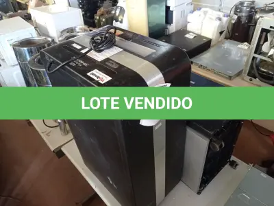LOTE 250 - 02 FRAGMENTADORAS DE PAPEL. (NO ESTADO) ATENÇÃO! FAZER A VISITAÇÃO ANTES DE ARREMATAR, NÃO SABEMOS SE FUNCIONA. LEILÃO NÃO TEM GARANTIA E NEM DEVOLUÇÃO, SUJEITO A POSSÍVEIS AVARIAS VISÍVEIS/OCULTAS E/OU AUSÊNCIA DE COMPONENTES.