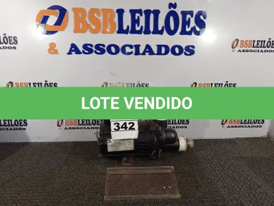 LOTE 342 - 01 MOTOR DE INDUÇÃO MONOFÁSICO DE GAIOLA 220V COM AVARIAS. (NO ESTADO) ATENÇÃO! FAZER A VISITAÇÃO ANTES DE ARREMATAR, NÃO SABEMOS SE FUNCIONA. LEILÃO NÃO TEM GARANTIA E NEM DEVOLUÇÃO, SUJEITO A POSSÍVEIS AVARIAS VISÍVEIS/OCULTAS E/OU AUSÊNCIA DE COMPONENTES.