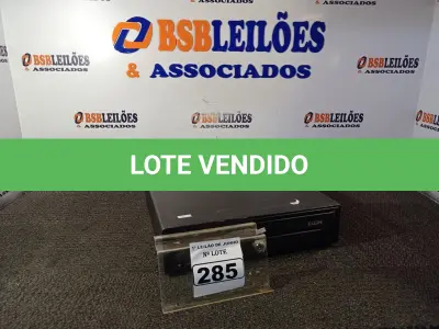LOTE 285 - 01 CAIXA REGISTRADORA PARA DINHEIRO MANUAL. (NO ESTADO) ATENÇÃO! FAZER A VISITAÇÃO ANTES DE ARREMATAR, NÃO SABEMOS SE FUNCIONA. LEILÃO NÃO TEM GARANTIA E NEM DEVOLUÇÃO, SUJEITO A POSSÍVEIS AVARIAS VISÍVEIS/OCULTAS E/OU AUSÊNCIA DE COMPONENTES.