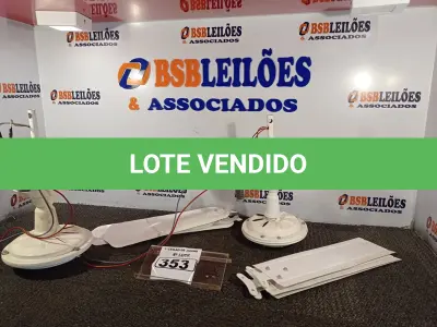 LOTE 353 - 02 VENTILADORES DE TETO COM AVARIAS. (NO ESTADO) ATENÇÃO! FAZER A VISITAÇÃO ANTES DE ARREMATAR, NÃO SABEMOS SE FUNCIONA. LEILÃO NÃO TEM GARANTIA E NEM DEVOLUÇÃO, SUJEITO A POSSÍVEIS AVARIAS VISÍVEIS/OCULTAS E/OU AUSÊNCIA DE COMPONENTES.