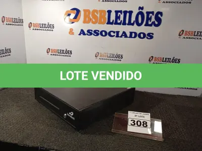 LOTE 308 - 01 CAIXA REGISTRADORA PARA DINHEIRO MANUAL. (NO ESTADO) ATENÇÃO! FAZER A VISITAÇÃO ANTES DE ARREMATAR, NÃO SABEMOS SE FUNCIONA. LEILÃO NÃO TEM GARANTIA E NEM DEVOLUÇÃO, SUJEITO A POSSÍVEIS AVARIAS VISÍVEIS/OCULTAS E/OU AUSÊNCIA DE COMPONENTES.