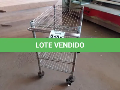 LOTE 310 - 01 CARRINHO PARA COPA COM 03 BANDEJAS E RODINHAS. (NO ESTADO) ATENÇÃO! FAZER A VISITAÇÃO ANTES DE ARREMATAR, NÃO SABEMOS SE FUNCIONA. LEILÃO NÃO TEM GARANTIA E NEM DEVOLUÇÃO, SUJEITO A POSSÍVEIS AVARIAS VISÍVEIS/OCULTAS E/OU AUSÊNCIA DE COMPONENTES.