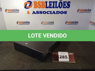 LOTE 285 - 01 CAIXA REGISTRADORA PARA DINHEIRO MANUAL. (NO ESTADO) ATENÇÃO! FAZER A VISITAÇÃO ANTES DE ARREMATAR, NÃO SABEMOS SE FUNCIONA. LEILÃO NÃO TEM GARANTIA E NEM DEVOLUÇÃO, SUJEITO A POSSÍVEIS AVARIAS VISÍVEIS/OCULTAS E/OU AUSÊNCIA DE COMPONENTES.