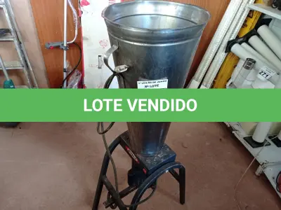 LOTE 273 - 01 LIQUIDIFICADOR INDUSTRIAL MODELO: LB-25 MARCA POLI. (NO ESTADO) ATENÇÃO! FAZER A VISITAÇÃO ANTES DE ARREMATAR, NÃO SABEMOS SE FUNCIONA. LEILÃO NÃO TEM GARANTIA E NEM DEVOLUÇÃO, SUJEITO A POSSÍVEIS AVARIAS VISÍVEIS/OCULTAS E/OU AUSÊNCIA DE COMPONENTES.