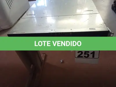 LOTE 251 - 01 SERVIDOR DDR3. (NO ESTADO) ATENÇÃO! FAZER A VISITAÇÃO ANTES DE ARREMATAR, NÃO SABEMOS SE FUNCIONA. LEILÃO NÃO TEM GARANTIA E NEM DEVOLUÇÃO, SUJEITO A POSSÍVEIS AVARIAS VISÍVEIS/OCULTAS E/OU AUSÊNCIA DE COMPONENTES.