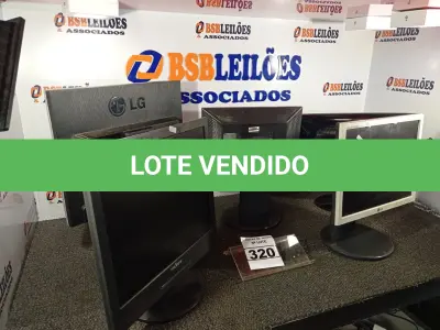 LOTE 320 - 05 MONITORES LCD MARCAS E MODELOS DIVERSOS COM AVARIAS. (NO ESTADO) ATENÇÃO! FAZER A VISITAÇÃO ANTES DE ARREMATAR, NÃO SABEMOS SE FUNCIONA. LEILÃO NÃO TEM GARANTIA E NEM DEVOLUÇÃO, SUJEITO A POSSÍVEIS AVARIAS VISÍVEIS/OCULTAS E/OU AUSÊNCIA DE COMPONENTES.