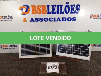 LOTE 203 - 02 PLACAS SOLARES 18V 10W. (NO ESTADO) ATENÇÃO! FAZER A VISITAÇÃO ANTES DE ARREMATAR, NÃO SABEMOS SE FUNCIONA. LEILÃO NÃO TEM GARANTIA E NEM DEVOLUÇÃO, SUJEITO A POSSÍVEIS AVARIAS VISÍVEIS/OCULTAS E/OU AUSÊNCIA DE COMPONENTES.