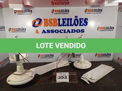 LOTE 353 - 02 VENTILADORES DE TETO COM AVARIAS. (NO ESTADO) ATENÇÃO! FAZER A VISITAÇÃO ANTES DE ARREMATAR, NÃO SABEMOS SE FUNCIONA. LEILÃO NÃO TEM GARANTIA E NEM DEVOLUÇÃO, SUJEITO A POSSÍVEIS AVARIAS VISÍVEIS/OCULTAS E/OU AUSÊNCIA DE COMPONENTES.