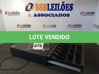 LOTE 279 - 01 CAIXA REGISTRADORA PARA DINHEIRO MANUAL. (NO ESTADO) ATENÇÃO! FAZER A VISITAÇÃO ANTES DE ARREMATAR, NÃO SABEMOS SE FUNCIONA. LEILÃO NÃO TEM GARANTIA E NEM DEVOLUÇÃO, SUJEITO A POSSÍVEIS AVARIAS VISÍVEIS/OCULTAS E/OU AUSÊNCIA DE COMPONENTES.