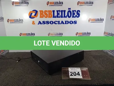 LOTE 204 - 01 CAIXA REGISTRADORA PARA DINHEIRO MANUAL. (NO ESTADO) ATENÇÃO! FAZER A VISITAÇÃO ANTES DE ARREMATAR, NÃO SABEMOS SE FUNCIONA. LEILÃO NÃO TEM GARANTIA E NEM DEVOLUÇÃO, SUJEITO A POSSÍVEIS AVARIAS VISÍVEIS/OCULTAS E/OU AUSÊNCIA DE COMPONENTES.