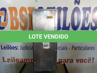 LOTE 201 - 01 BEBEDOURO REFRIGERADO EM INOX. (NO ESTADO) ATENÇÃO! FAZER A VISITAÇÃO ANTES DE ARREMATAR, NÃO SABEMOS SE FUNCIONA. LEILÃO NÃO TEM GARANTIA E NEM DEVOLUÇÃO, SUJEITO A POSSÍVEIS AVARIAS VISÍVEIS/OCULTAS E/OU AUSÊNCIA DE COMPONENTES.