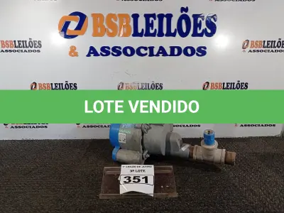 LOTE 351 - 01 MOTOR DE INDUÇÃO MONOFÁSICO DE GAIOLA 220V COM AVARIAS. (NO ESTADO) ATENÇÃO! FAZER A VISITAÇÃO ANTES DE ARREMATAR, NÃO SABEMOS SE FUNCIONA. LEILÃO NÃO TEM GARANTIA E NEM DEVOLUÇÃO, SUJEITO A POSSÍVEIS AVARIAS VISÍVEIS/OCULTAS E/OU AUSÊNCIA DE COMPONENTES.