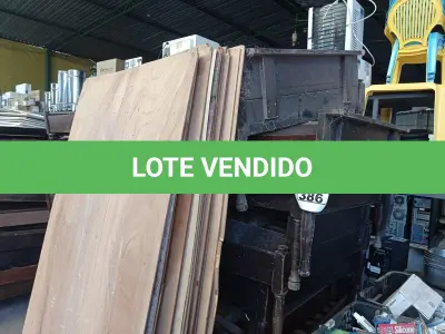 LOTE 386 - 01 LOTE COM GRANDE QUANTIDADE DE CAMAS DE SOLTEIRO EM IMBUIA SEM COLCHÃO. (NO ESTADO) ATENÇÃO! FAZER A VISITAÇÃO ANTES DE ARREMATAR, NÃO SABEMOS SE FUNCIONA. LEILÃO NÃO TEM GARANTIA E NEM DEVOLUÇÃO, SUJEITO A POSSÍVEIS AVARIAS VISÍVEIS/OCULTAS E/OU AUSÊNCIA DE COMPONENTES.