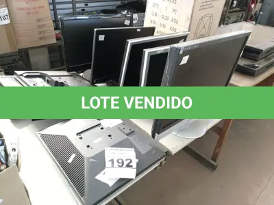 LOTE 192 - 09 MONITORES LCD MARCAS E MODELOS DIVERSOS PARA RETIRADA DE PEÇAS. (NO ESTADO) ATENÇÃO! FAZER A VISITAÇÃO ANTES DE ARREMATAR, NÃO SABEMOS SE FUNCIONA. LEILÃO NÃO TEM GARANTIA E NEM DEVOLUÇÃO, SUJEITO A POSSÍVEIS AVARIAS VISÍVEIS/OCULTAS E/OU AUSÊNCIA DE COMPONENTES.