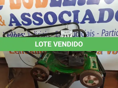 LOTE 217 - 01 MÁQUINA DE CORTAR GRAMA A GASOLINA MC 600 MARCA TRAPP COM AVARIAS. (NO ESTADO) ATENÇÃO! FAZER A VISITAÇÃO ANTES DE ARREMATAR, NÃO SABEMOS SE FUNCIONA. LEILÃO NÃO TEM GARANTIA E NEM DEVOLUÇÃO, SUJEITO A POSSÍVEIS AVARIAS VISÍVEIS/OCULTAS E/OU AUSÊNCIA DE COMPONENTES.