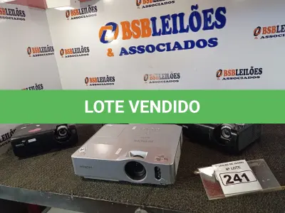 LOTE 241 - 04 PROJETORES MULTIMIDIA MARCAS E MODELOS DIVERSOS PARA RETIRADA DE PEÇAS. (NO ESTADO) ATENÇÃO! FAZER A VISITAÇÃO ANTES DE ARREMATAR, NÃO SABEMOS SE FUNCIONA. LEILÃO NÃO TEM GARANTIA E NEM DEVOLUÇÃO, SUJEITO A POSSÍVEIS AVARIAS VISÍVEIS/OCULTAS E/OU AUSÊNCIA DE COMPONENTES.
