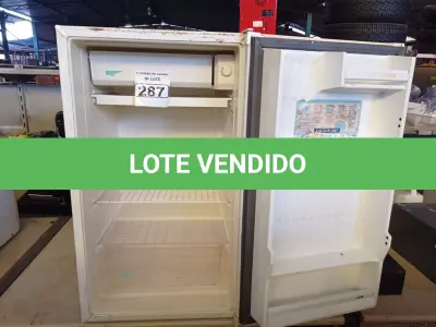 LOTE 287 - 01 FRIGOBAR COMPACTO 120 MARCA CONSUL. (NO ESTADO) ATENÇÃO! FAZER A VISITAÇÃO ANTES DE ARREMATAR, NÃO SABEMOS SE FUNCIONA. LEILÃO NÃO TEM GARANTIA E NEM DEVOLUÇÃO, SUJEITO A POSSÍVEIS AVARIAS VISÍVEIS/OCULTAS E/OU AUSÊNCIA DE COMPONENTES.