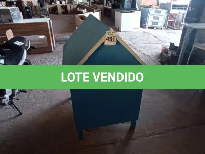 LOTE 451 - 01 CASA DE PET NA COR AZUL. (NO ESTADO) ATENÇÃO! FAZER A VISITAÇÃO ANTES DE ARREMATAR, NÃO SABEMOS SE FUNCIONA. LEILÃO NÃO TEM GARANTIA E NEM DEVOLUÇÃO, SUJEITO A POSSÍVEIS AVARIAS VISÍVEIS/OCULTAS E/OU AUSÊNCIA DE COMPONENTES.