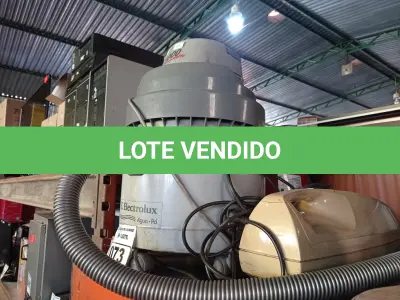 LOTE 073 - 03 ASPIRADORES DE PÓ MARCAS E MODELOS DIVERSOS. (NO ESTADO) ATENÇÃO! FAZER A VISITAÇÃO ANTES DE ARREMATAR, NÃO SABEMOS SE FUNCIONA. LEILÃO NÃO TEM GARANTIA E NEM DEVOLUÇÃO, SUJEITO A POSSÍVEIS AVARIAS VISÍVEIS/OCULTAS E/OU AUSÊNCIA DE COMPONENTES.