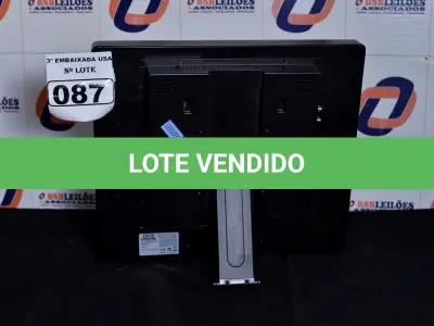 LOTE 087 - 01 MONITOR TV LED 19’’ SEM PÉ MARCA TOTEVIISON COM A TELA TRINCADA. (NO ESTADO) 0000031