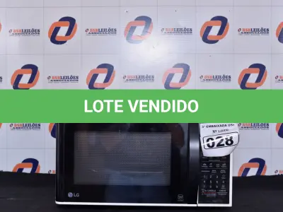 LOTE 028 - 01 FORNO MICRO-ONDAS 30L MARCA LG 220V. (OVEN, MICROWAVE) (NO ESTADO) BF8676P