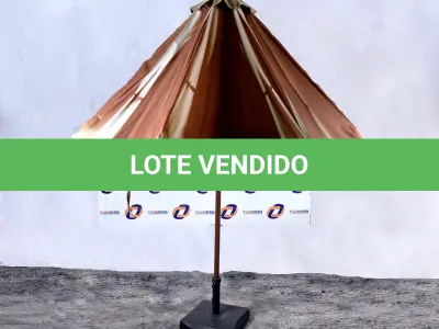 LOTE 022 - 01 OMBRELONE COMPLETO COM CABO PARA ILUMINAÇÃO LED. (NO ESTADO) BH1540K