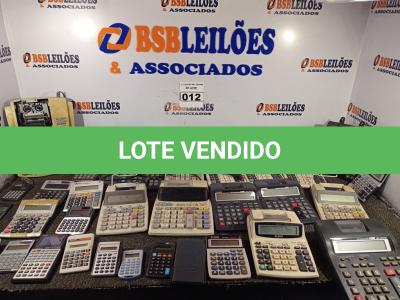LOTE 012 - 01 LOTE COM CALCULADORES. (NO ESTADO) ATENÇÃO! FAZER A VISITAÇÃO ANTES DE ARREMATAR, NÃO SABEMOS SE FUNCIONA. LEILÃO NÃO TEM GARANTIA E NEM DEVOLUÇÃO, SUJEITO A POSSÍVEIS AVARIAS VISÍVEIS/OCULTAS E/OU AUSÊNCIA DE COMPONENTES.