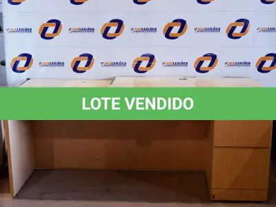 LOTE 139 - 01 MESA PARA ESCRITÓRIO. (OFFICE DESK) (NO ESTADO) BH1421L