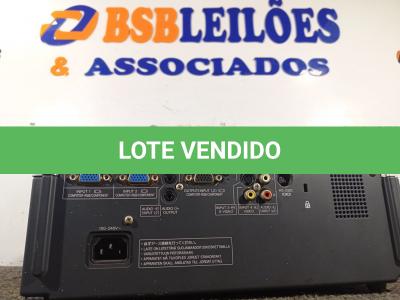 LOTE 008 - 01 PROJETOR MARCA SHARP XR-10S. (NO ESTADO) ATENÇÃO! FAZER A VISITAÇÃO ANTES DE ARREMATAR, NÃO SABEMOS SE FUNCIONA. LEILÃO NÃO TEM GARANTIA E NEM DEVOLUÇÃO, SUJEITO A POSSÍVEIS AVARIAS VISÍVEIS/OCULTAS E/OU AUSÊNCIA DE COMPONENTES.