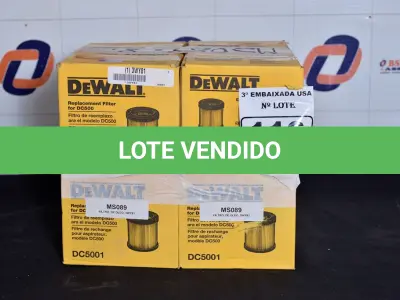 LOTE 116 - 08 UNIDADES DE FILTROS PARA ASPIRADOR DE PÓ MODELO: DC5001 MARCA DEWALT. (FIKLTER-GENERATOR) (NO ESTADO)0000026
