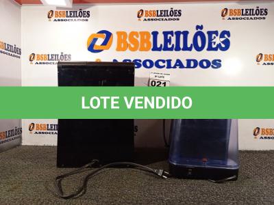 LOTE 021 - 02 CAFETEIRAS, SENDO 01 MARCA DELTA 220V E 01 MARCA CUISINART 110V. (NO ESTADO) ATENÇÃO! FAZER A VISITAÇÃO ANTES DE ARREMATAR, NÃO SABEMOS SE FUNCIONA. LEILÃO NÃO TEM GARANTIA E NEM DEVOLUÇÃO, SUJEITO A POSSÍVEIS AVARIAS VISÍVEIS/OCULTAS E/OU AUSÊNCIA DE COMPONENTES.