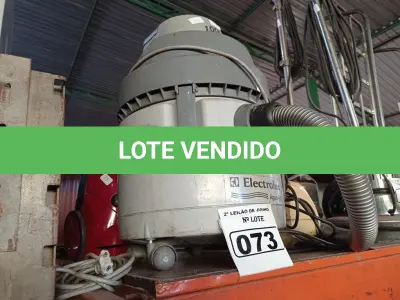 LOTE 073 - 03 ASPIRADORES DE PÓ MARCAS E MODELOS DIVERSOS. (NO ESTADO) ATENÇÃO! FAZER A VISITAÇÃO ANTES DE ARREMATAR, NÃO SABEMOS SE FUNCIONA. LEILÃO NÃO TEM GARANTIA E NEM DEVOLUÇÃO, SUJEITO A POSSÍVEIS AVARIAS VISÍVEIS/OCULTAS E/OU AUSÊNCIA DE COMPONENTES.