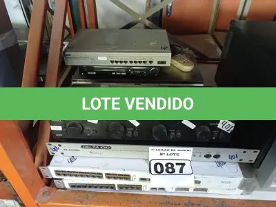 LOTE 087 - 01 LOTE COM 03 SWITCH, SENDO 02 4228G TRICON 01 ÁUDIO DELTA IOIÔ E 03 DVDS.(NO ESTADO) ATENÇÃO! FAZER A VISITAÇÃO ANTES DE ARREMATAR, NÃO SABEMOS SE FUNCIONA. LEILÃO NÃO TEM GARANTIA E NEM DEVOLUÇÃO, SUJEITO A POSSÍVEIS AVARIAS VISÍVEIS/OCULTAS E/OU AUSÊNCIA DE COMPONENTES.