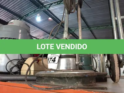 LOTE 074 - 02 ENCERADEIRAS ANTIGAS. (NO ESTADO) ATENÇÃO! FAZER A VISITAÇÃO ANTES DE ARREMATAR, NÃO SABEMOS SE FUNCIONA. LEILÃO NÃO TEM GARANTIA E NEM DEVOLUÇÃO, SUJEITO A POSSÍVEIS AVARIAS VISÍVEIS/OCULTAS E/OU AUSÊNCIA DE COMPONENTES.