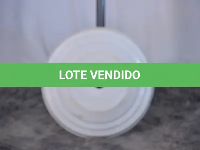 LOTE 021 - 01 OMBRELONE COM CONTRAPESO. (UMBRELA) (NO ESTADO) BH1583J 