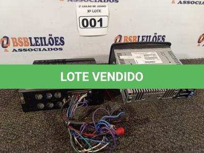 LOTE 001 - 02 APARELHOS DE SOM AUTOMOTIVO, SENDO 01 COM ENTRADA USB. (NO ESTADO) ATENÇÃO! FAZER A VISITAÇÃO ANTES DE ARREMATAR, NÃO SABEMOS SE FUNCIONA. LEILÃO NÃO TEM GARANTIA E NEM DEVOLUÇÃO, SUJEITO A POSSÍVEIS AVARIAS VISÍVEIS/OCULTAS E/OU AUSÊNCIA DE COMPONENTES.
